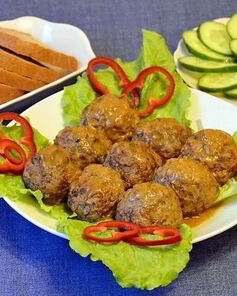 Тефтели с капустой и рисом