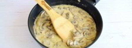 тефтели в грибном соусе под сыром. Шаг 8