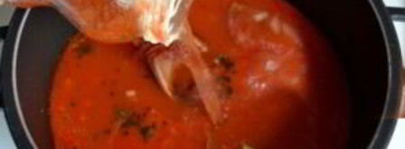 тефтельки из говяжьего фарша с сыром в томатном соусе. Шаг 3