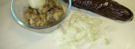 тефтельки, запеченные в баклажанном соусе. Шаг 3