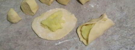 домашние вареники со сметанно-чесночным соусом и шкварками. Шаг 11