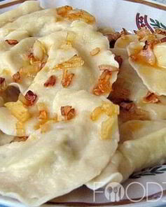 Вареники с сырой картошкой и салом