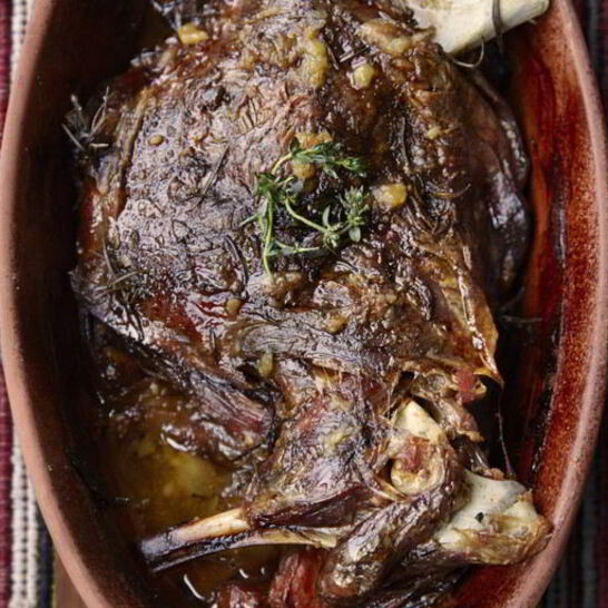 Рецепт жаркого в горшочках по-домашнему из свинины