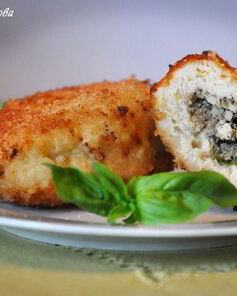 Куриные зразы с грибами и базиликом