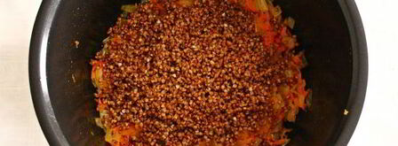 гречка с морковью и луком в мультиварке. Шаг 6