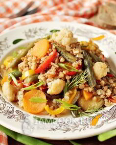 Гречка с овощами на сковороде