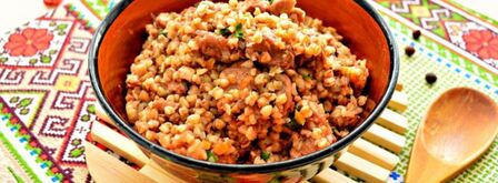 гречневая каша с тушенкой на сковороде. Шаг 5