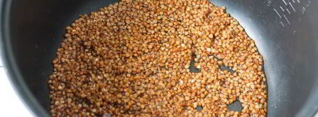 молочная гречневая каша в мультиварке. Шаг 6