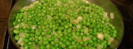 нежная полента с хрустящим горошком и запеченными креветками. Шаг 6