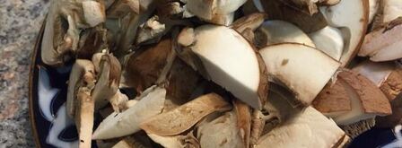 полента под соусом из грибов и томатов. Шаг 9