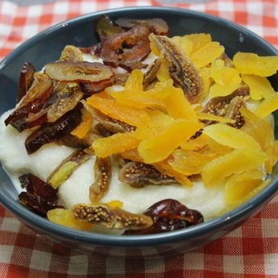 Рецепт манной каши с фруктами