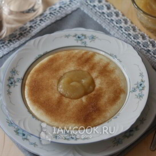 Рецепт манной каши с корицей и яблочным муссом