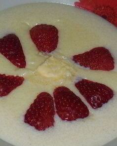 Вкусная манная каша на молоке