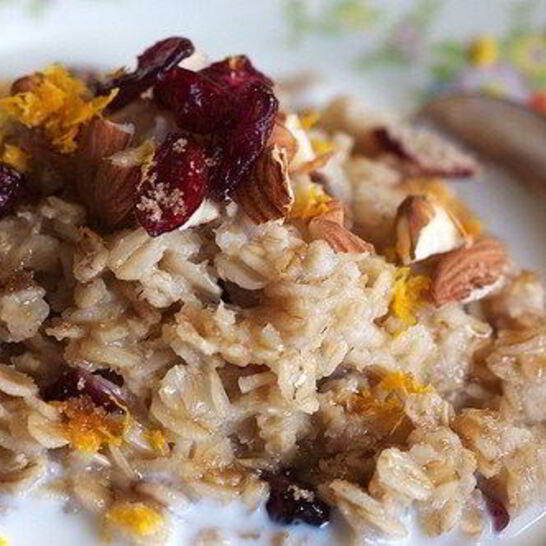 Рецепт овсяной каши с сушеной клюквой и белым шоколадом