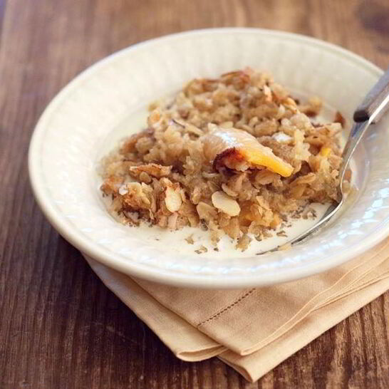 Рецепт запеченной овсянки с фруктами и орехами