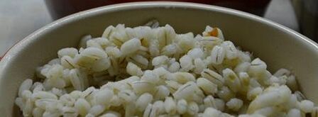 перловая каша с мясом и грибами в горшочке. Шаг 5