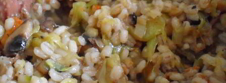 перловая каша с тушенкой, овощами и шампиньонами. Шаг 5