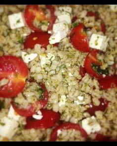 Перловка с фетой, томатами и укропом