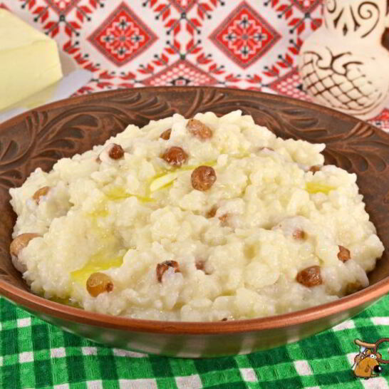 Рецепт молочной рисовой каши с изюмом и кокосовой стружкой в мультиварке