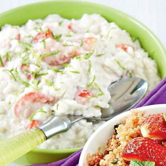 Рецепт рисовой каши с клубникой и кокосовым молоком