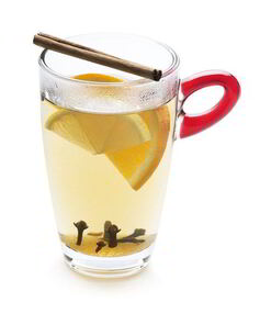 Глинтвейн с белым вином, ромом и изюмом