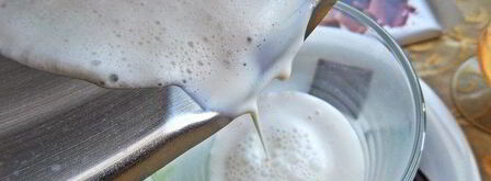 кофе с молоком и яичным ликером. Шаг 7