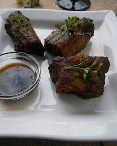 Свиные ребрышки с кофейным соусом