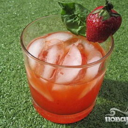 Рецепт клубничного коктейля с базиликом