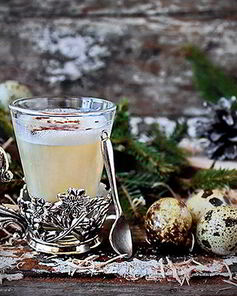 Рождественский коктейль Том и Джерри