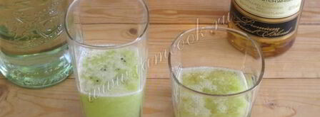 коктейль из киви и винограда. Шаг 5