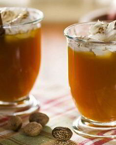 Сидр с виски и корицей