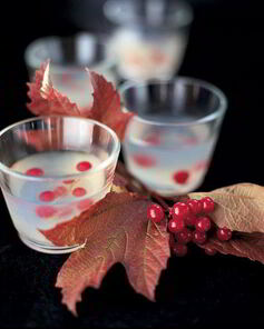 Желе с водкой и ягодами