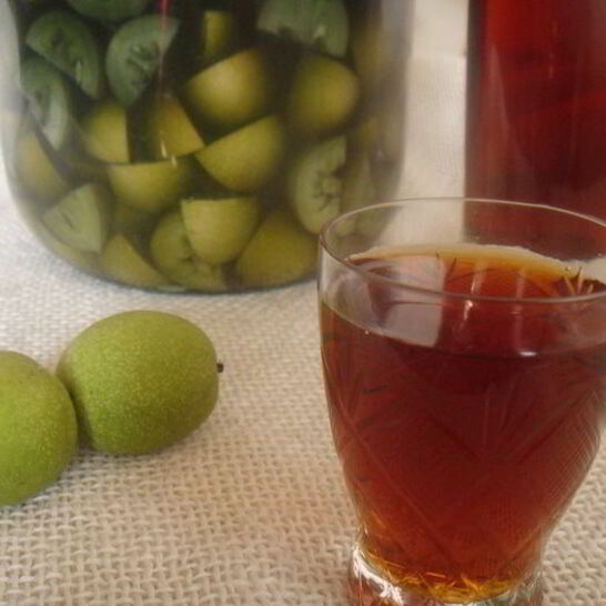 Рецепт ликера из зеленых грецких орехов ночино