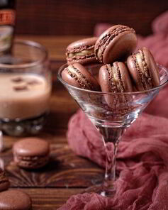 Шоколадные макарон с ликером Baileys