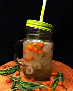 Лимонад из тархуна и облепихи