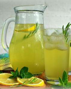 Лимонад из тархуна, лимона и мяты