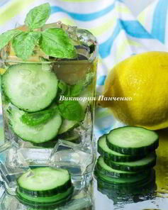 Лимонно-огуречный лимонад с базиликом