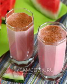Коктейль из арбуза и молока