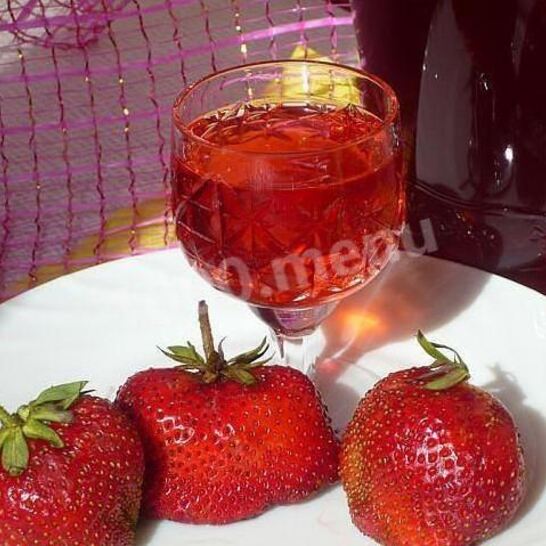 Рецепт клубничной наливки