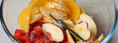 розовая сангрия с клубникой и ванилью. Шаг 3