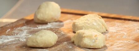 ленивые апельсиновые вареники с брусничным соусом и апельсиновым смузи. Шаг 4