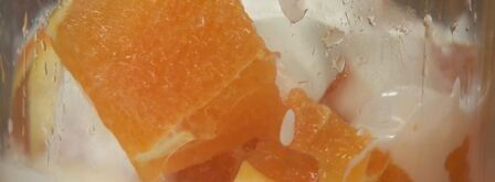 ленивые апельсиновые вареники с брусничным соусом и апельсиновым смузи. Шаг 6