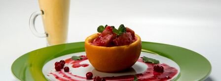 ленивые апельсиновые вареники с брусничным соусом и апельсиновым смузи. Шаг 8