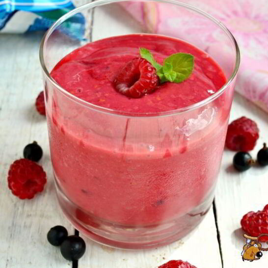 Рецепт малинового смузи с мороженым