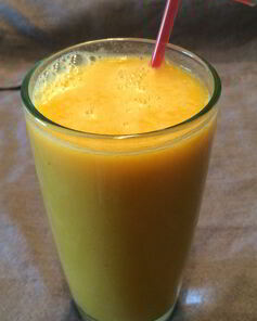 Мандариново-ананасовый смузи с гречневыми хлопьями