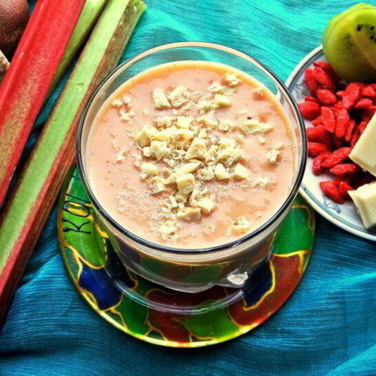 Рецепт смузей из ревеня, киви и банана