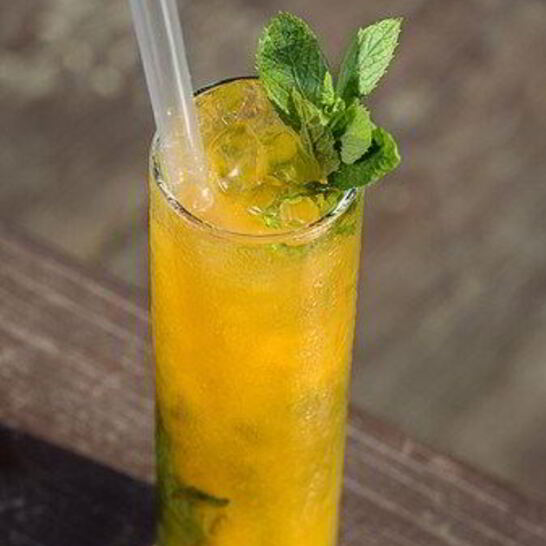 Рецепт тропического пунша с темным ромом