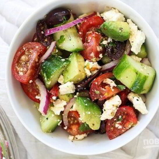 Рецепт греческого салата с авокадо