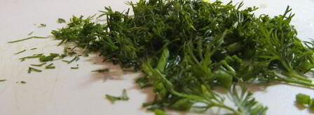 греческий салат с фетаксой и помидорами без майонеза. Шаг 8