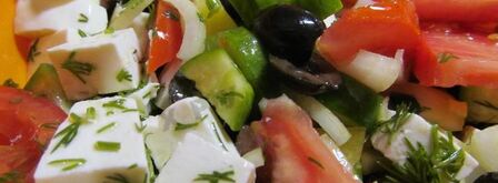 греческий салат с фетаксой и помидорами без майонеза. Шаг 10